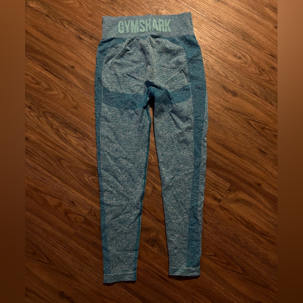 New, never work. Gymshark leggings Sz. L